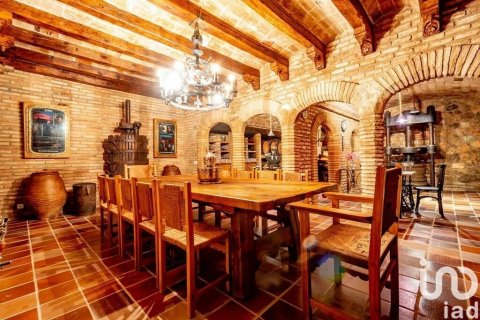 8 bedrooms castles for sale in El Mila, Tarragona, Catalonia, Spain № 5104 - photo 20