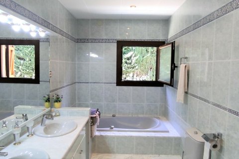 4 bedrooms house for sale in Lloret de Mar, Girona, Catalonia, Spain № 5105 - photo 12