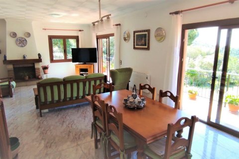 4 bedrooms house for sale in Lloret de Mar, Girona, Catalonia, Spain № 5105 - photo 8