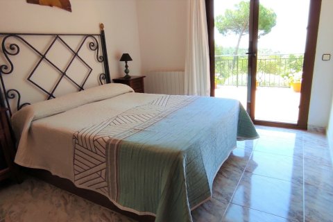 4 bedrooms house for sale in Lloret de Mar, Girona, Catalonia, Spain № 5105 - photo 15