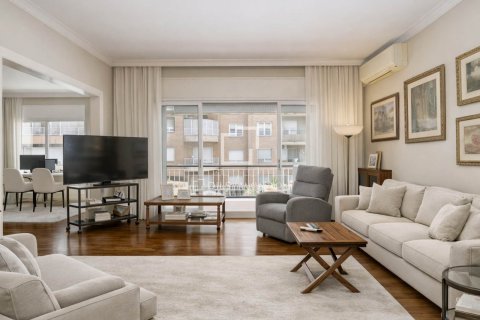 6 bedrooms apartment for sale in Barcelona, Catalonia, Spain № 6504