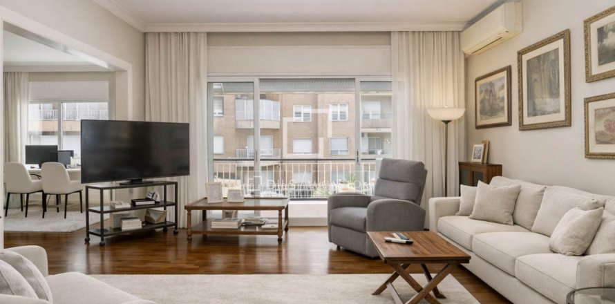 6 bedrooms apartment for sale in Barcelona, Catalonia, Spain № 6504