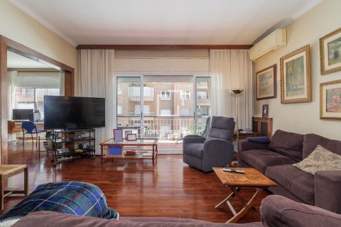 6 bedrooms apartment for sale in Barcelona, Catalonia, Spain № 6504 - photo 13