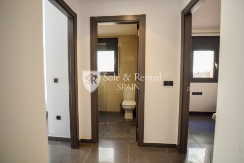 4 bedrooms house for sale in Lloret de Mar, Girona, Catalonia, Spain № 6677 - photo 19