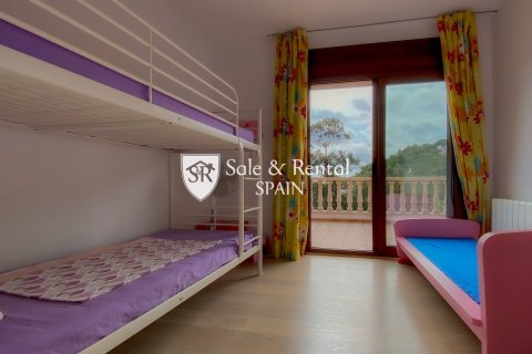 4 bedrooms house for sale in Lloret de Mar, Girona, Catalonia, Spain № 6682 - photo 22