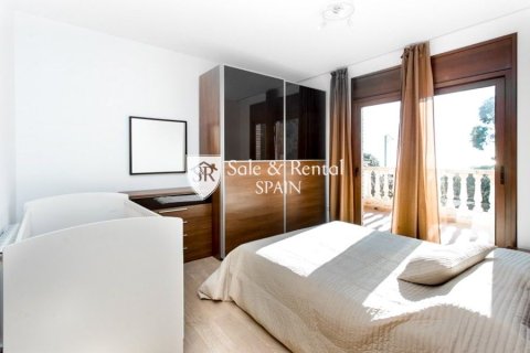 4 bedrooms house for sale in Lloret de Mar, Girona, Catalonia, Spain № 6682 - photo 16