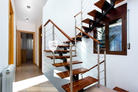 4 bedrooms house for sale in Lloret de Mar, Girona, Catalonia, Spain № 6682 - photo 11