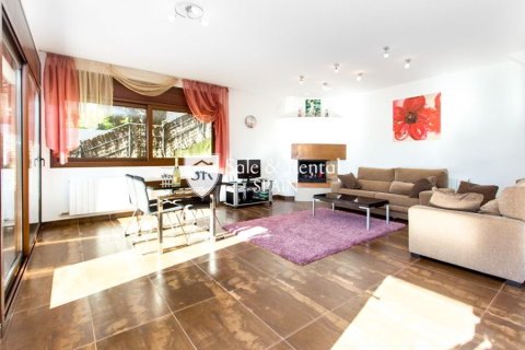 4 bedrooms house for sale in Lloret de Mar, Girona, Catalonia, Spain № 6682 - photo 3