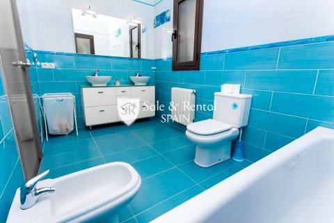 4 bedrooms house for sale in Lloret de Mar, Girona, Catalonia, Spain № 6682 - photo 24