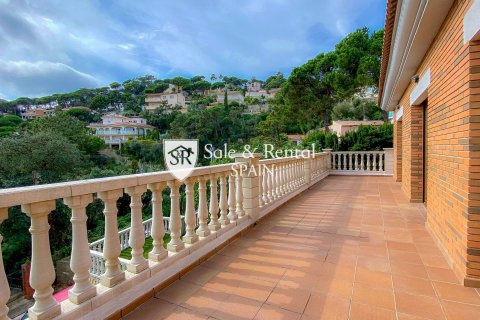4 bedrooms house for sale in Lloret de Mar, Girona, Catalonia, Spain № 6682 - photo 18