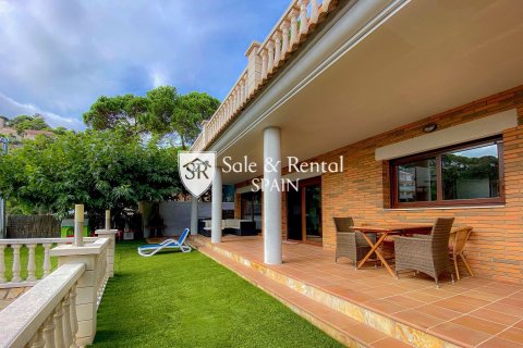 4 bedrooms house for sale in Lloret de Mar, Girona, Catalonia, Spain № 6682 - photo 25