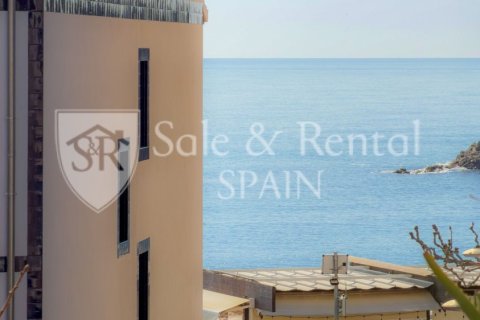 4 bedrooms apartment for sale in Blanes, Girona, Catalonia, Spain № 6678 - photo 2