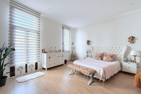 Купить квартиру в Барселона, Испания с 4 комнаты, 650м², № 5223 - фото 3