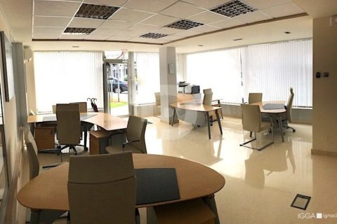 320 sq.m. commercial property for sale in Barcelona, Catalonia, Spain № 5217 - photo 2