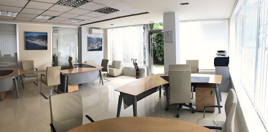 320 sq.m. commercial property for sale in Barcelona, Catalonia, Spain № 5217