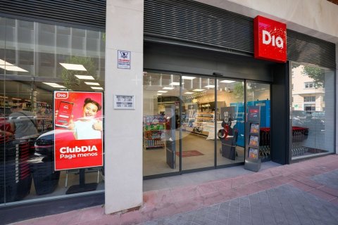 Магазин студия в Сан-Марти, Барселона, Каталония, Испания № 5219