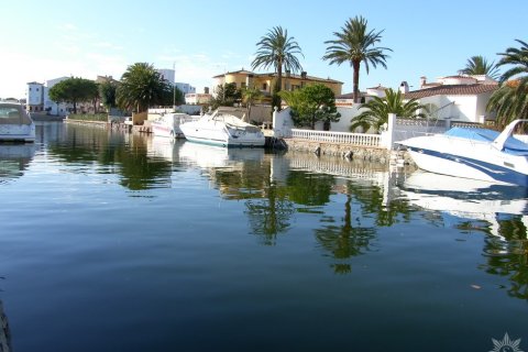 Купить виллу в Розы, Испания с 3 спальни, 120м², № 867 - фото 5