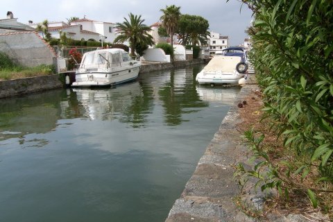 Вилла с 3 спальнями в Розы, Герона, Каталония, Испания № 864