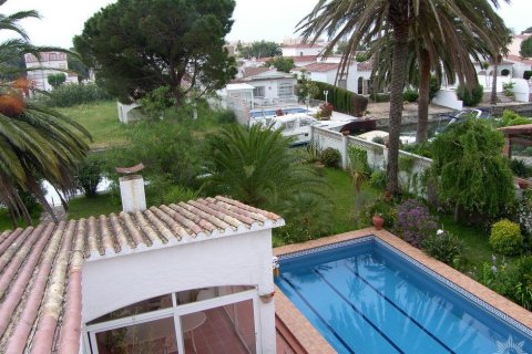 Купить виллу в Розы, Испания с 3 спальни, 200м², № 864 - фото 4