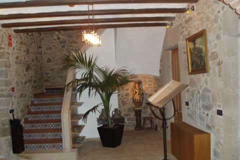 Купить замки и поместья в Розы, Испания с 16 спален, 1000м², № 863 - фото 2