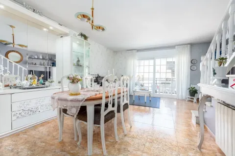 Дом с 5 спальнями в Ла Льягосте, Барселона, Каталония, Испания № 2290