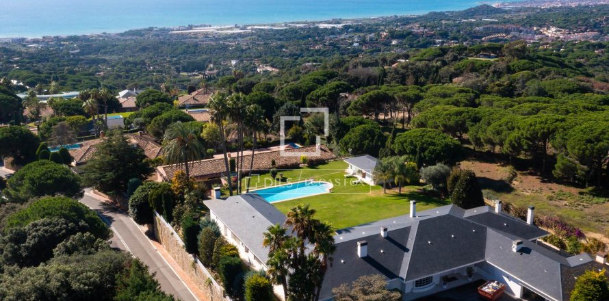 9 chambres villa à vendre à Sant Vicenc De Montalt, Barcelona, Catalonia, Spain № 3807