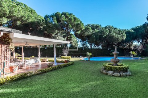 14 chambres villa à vendre à Sant Andreu de Llavaneres, Barcelona, Catalonia, Spain № 3808 - photo 4