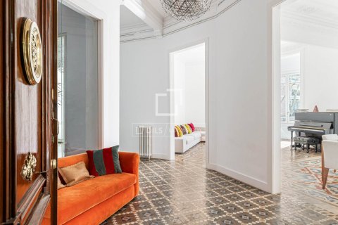 5 chambres apartment à vendre à Barcelona, Catalonia, Spain № 3804 - photo 12