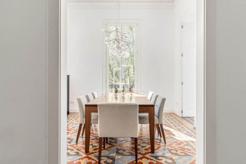 5 chambres apartment à vendre à Barcelona, Catalonia, Spain № 3804 - photo 9