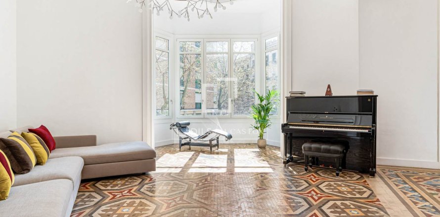 5 chambres apartment à vendre à Barcelona, Catalonia, Spain № 3804