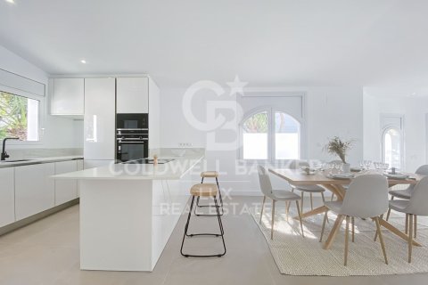 3 bedrooms villa for sale in Empuriabrava, Girona, Catalonia, Spain № 5956 - photo 8