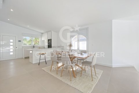 3 bedrooms villa for sale in Empuriabrava, Girona, Catalonia, Spain № 5956 - photo 10
