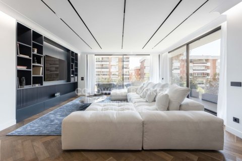 Купить квартиру в Барселона, Испания с 4 спальни, 289м², № 5953 - фото 2