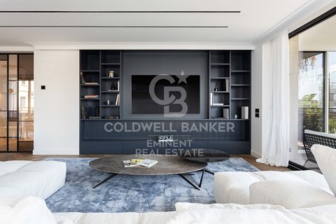 Купить квартиру в Барселона, Испания с 4 спальни, 289м², № 5953 - фото 3