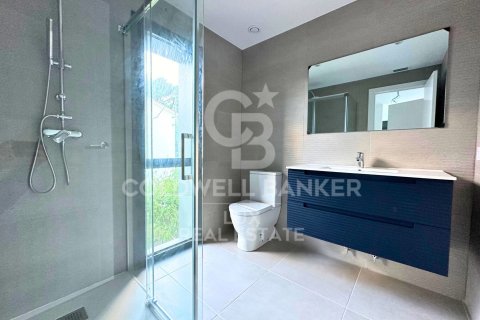 Купить виллу в Лланка, Испания с 5 спален, 289м², № 5952 - фото 14