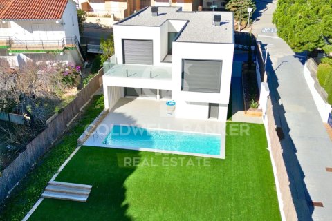 Купить виллу в Лланка, Испания с 5 спален, 289м², № 5952 - фото 19