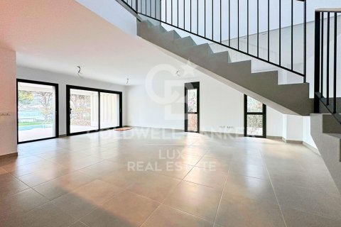 Купить виллу в Лланка, Испания с 5 спален, 289м², № 5952 - фото 5