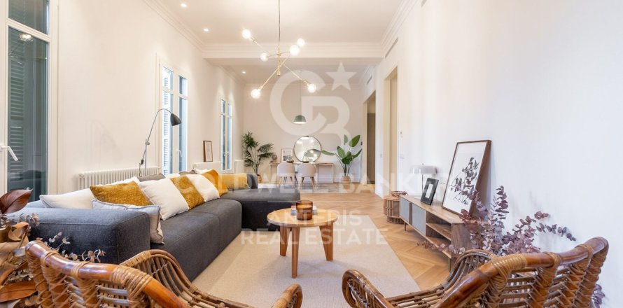 2 bedrooms apartment for sale in Barcelona, Catalonia, Spain № 5957