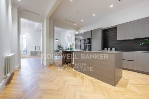 2 bedrooms apartment for sale in Barcelona, Catalonia, Spain № 5957 - photo 5