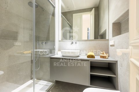 2 bedrooms apartment for sale in Barcelona, Catalonia, Spain № 5957 - photo 13
