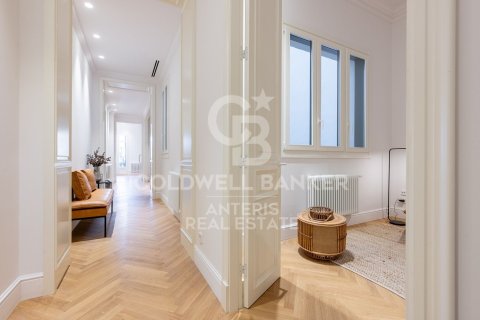 2 bedrooms apartment for sale in Barcelona, Catalonia, Spain № 5957 - photo 6