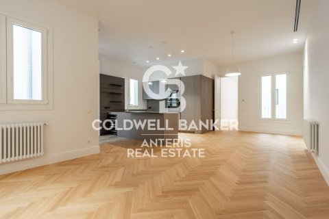 2 bedrooms apartment for sale in Barcelona, Catalonia, Spain № 5957 - photo 15