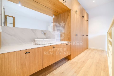 Купить пентхаус в Барселона, Испания с 3 спальни, № 5363 - фото 10