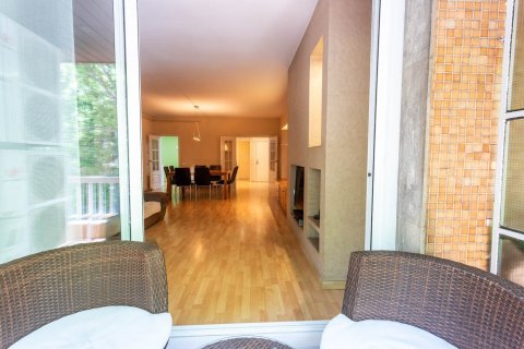 Купить квартиру в Барселона, Испания с 5 комнат, 140м², № 1481 - фото 29