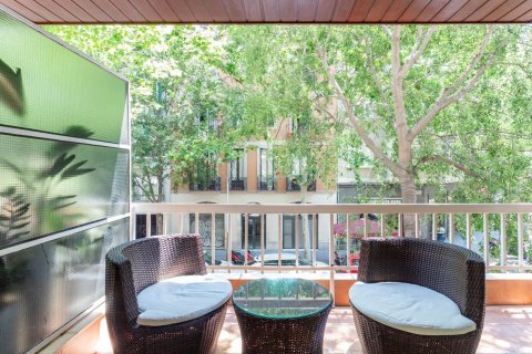 Купить квартиру в Барселона, Испания с 5 комнат, 140м², № 1481 - фото 28