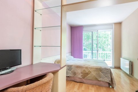 Купить квартиру в Барселона, Испания с 5 комнат, 140м², № 1481 - фото 9