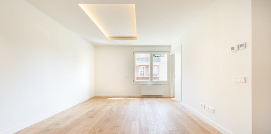 Квартира студия в Барселоне, Каталония, Испания № 1484