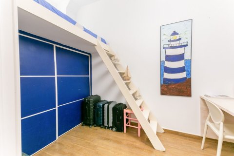 Купить квартиру в Барселона, Испания с 8 комнат, № 1482 - фото 27