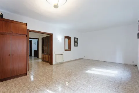Купить квартиру в Барселона, Испания с 6 комнат, 165м², № 1483 - фото 5