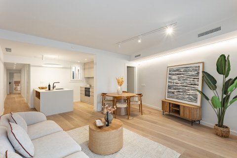 Купить квартиру в Барселона, Испания с 4 комнаты, № 1480 - фото 15